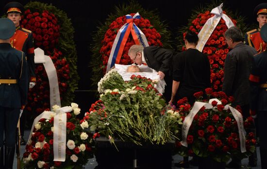 Bidding farewell to Pyotr Todorovsky