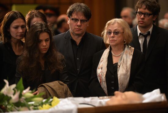 Bidding farewell to Pyotr Todorovsky