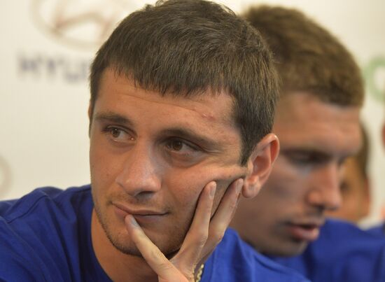 Honoring PFC CSKA Moscow - Russian Football Champions