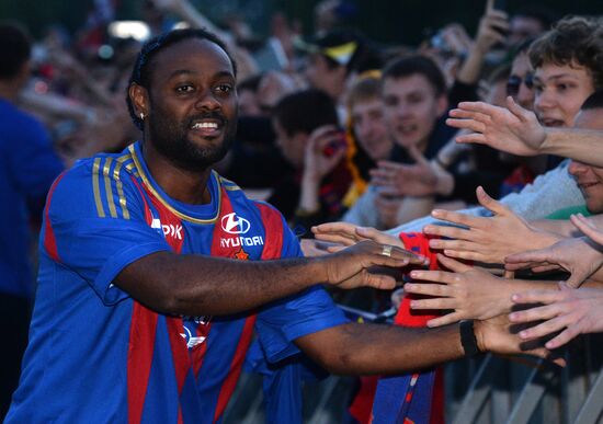 Honoring PFC CSKA Moscow - Russian Football Champions