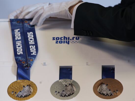 2014 Winter Olympics medals unveiled