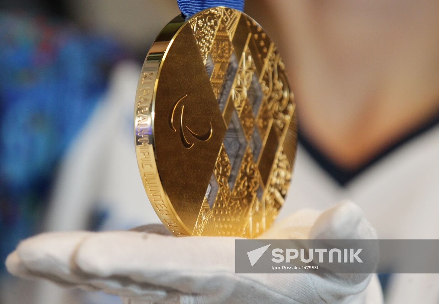 2014 Winter Olympics medals unveiled