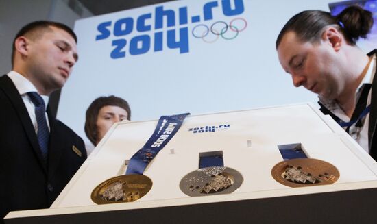 2014 Winter Olympics medals unveiled