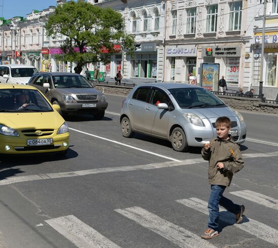 Motorists will be fined for crossing stop line