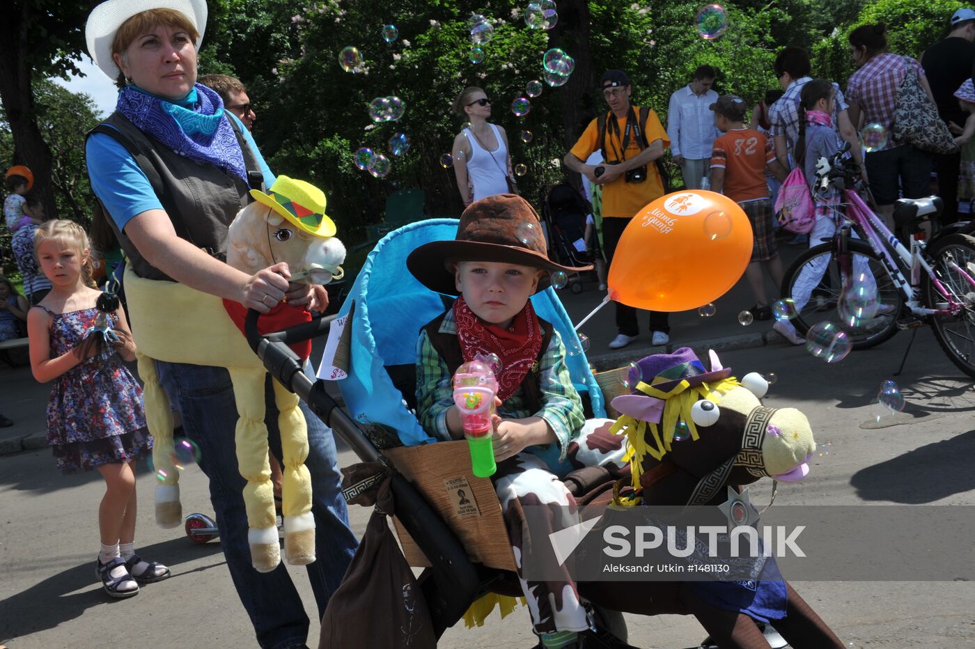 Parade of prams in Gorky Park