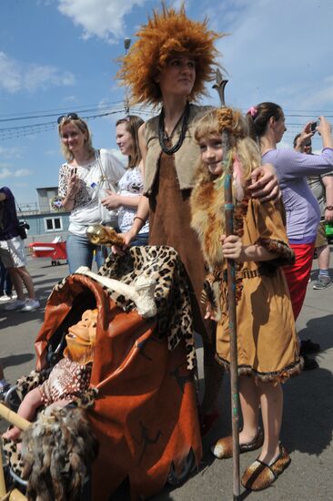 Parade of prams in Gorky Park