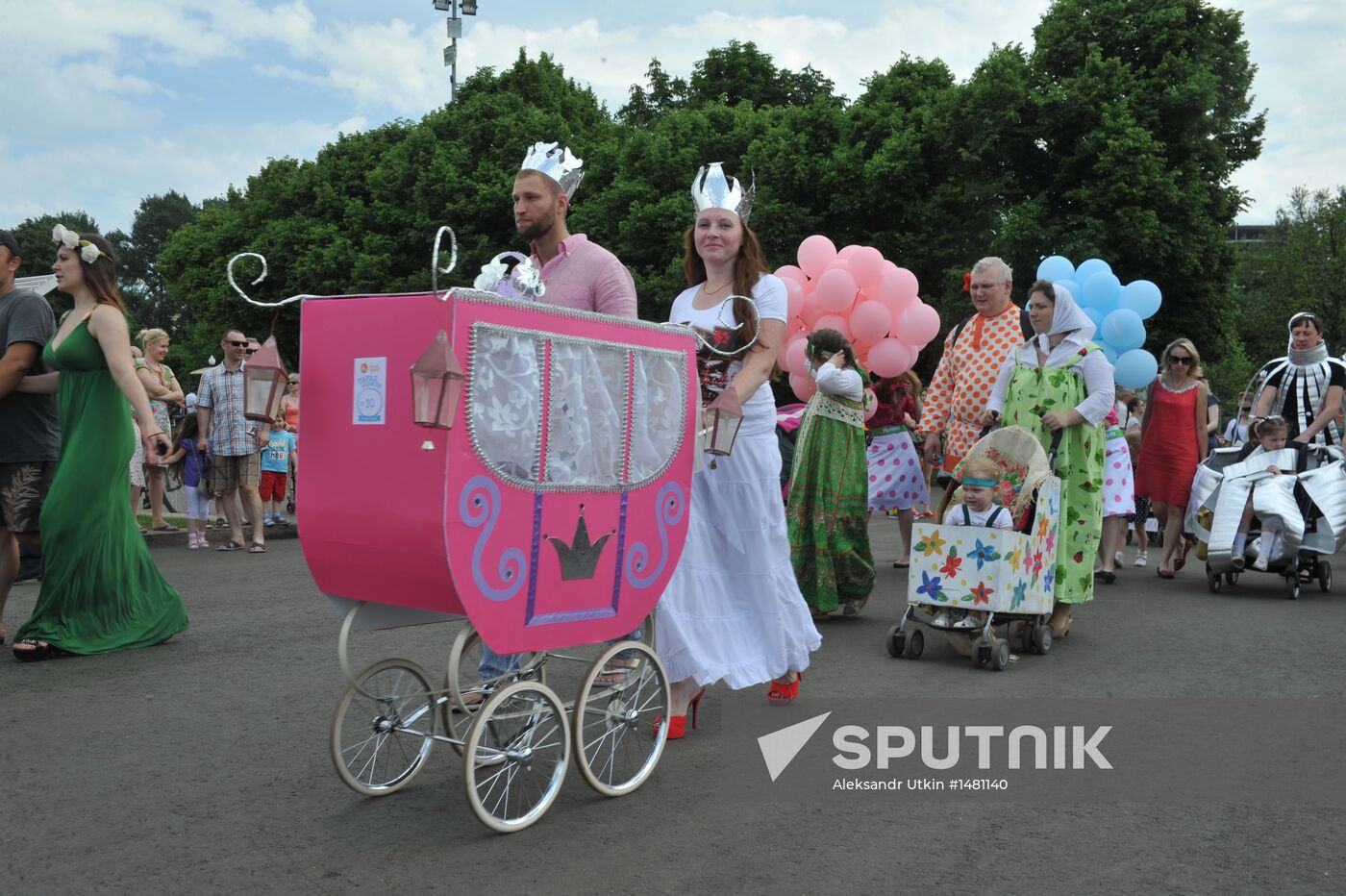 Parade of prams in Gorky Park