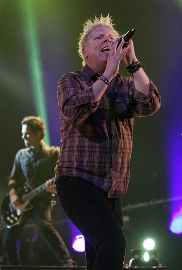The Offspring perform in Moscow