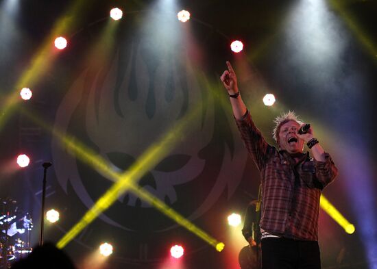 The Offspring perform in Moscow