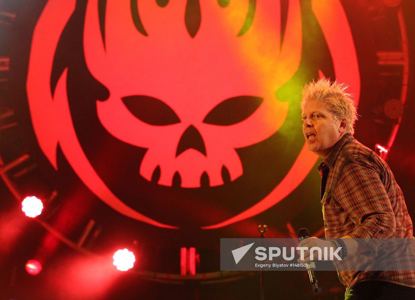 The Offspring perform in Moscow