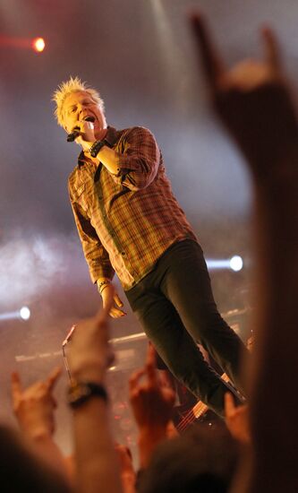The Offspring perform in Moscow
