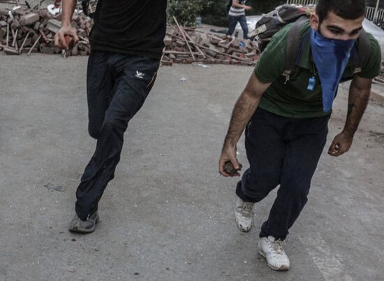 Protesters clash with police in Turkey