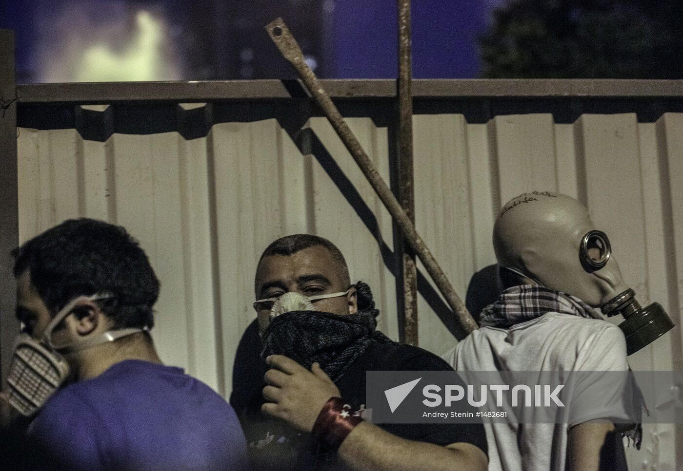 Protesters clash with police in Turkey