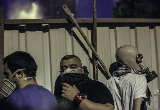 Protesters clash with police in Turkey