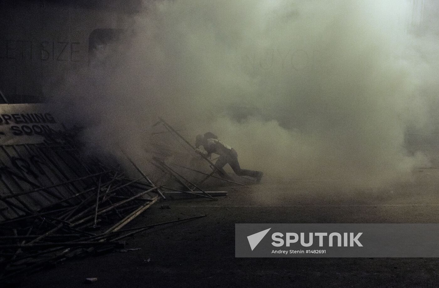 Protesters clash with police in Turkey