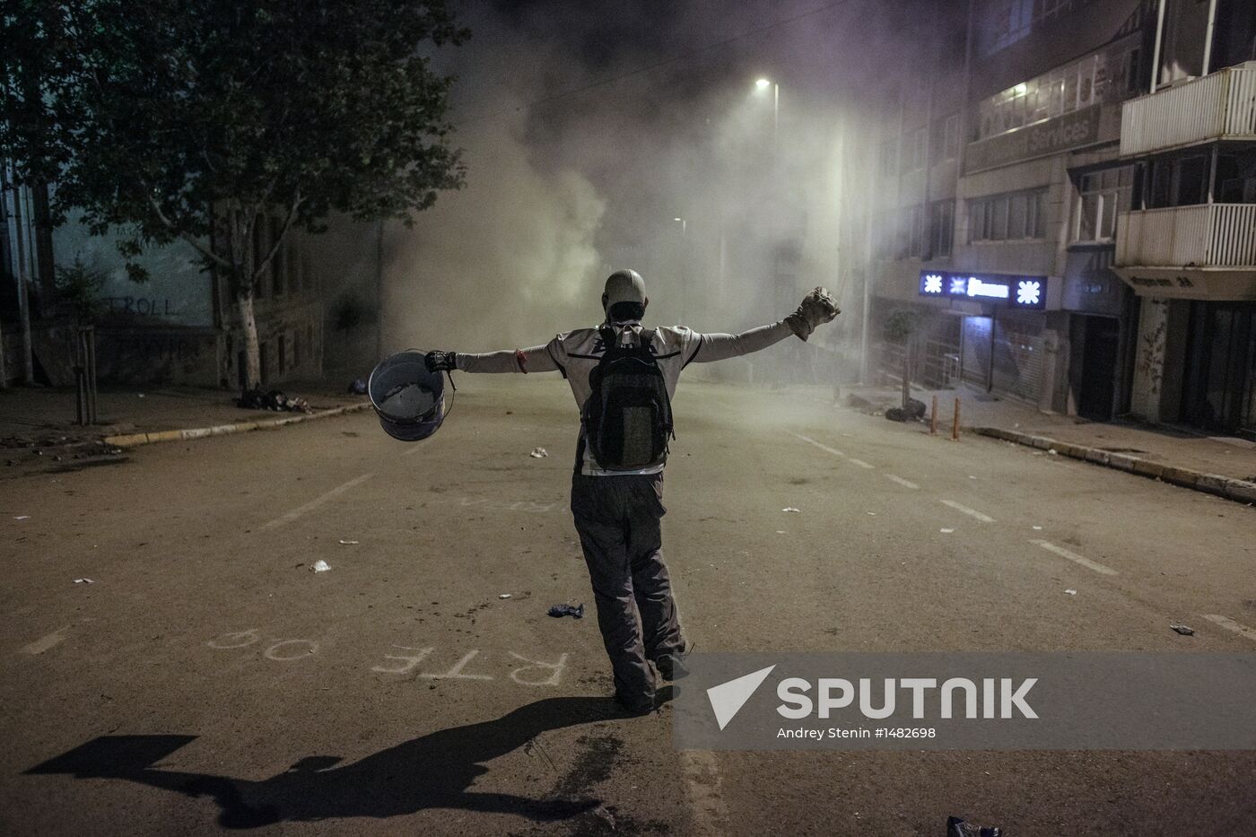 Protesters clash with police in Turkey