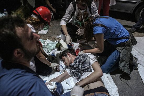 Protesters clash with police in Turkey