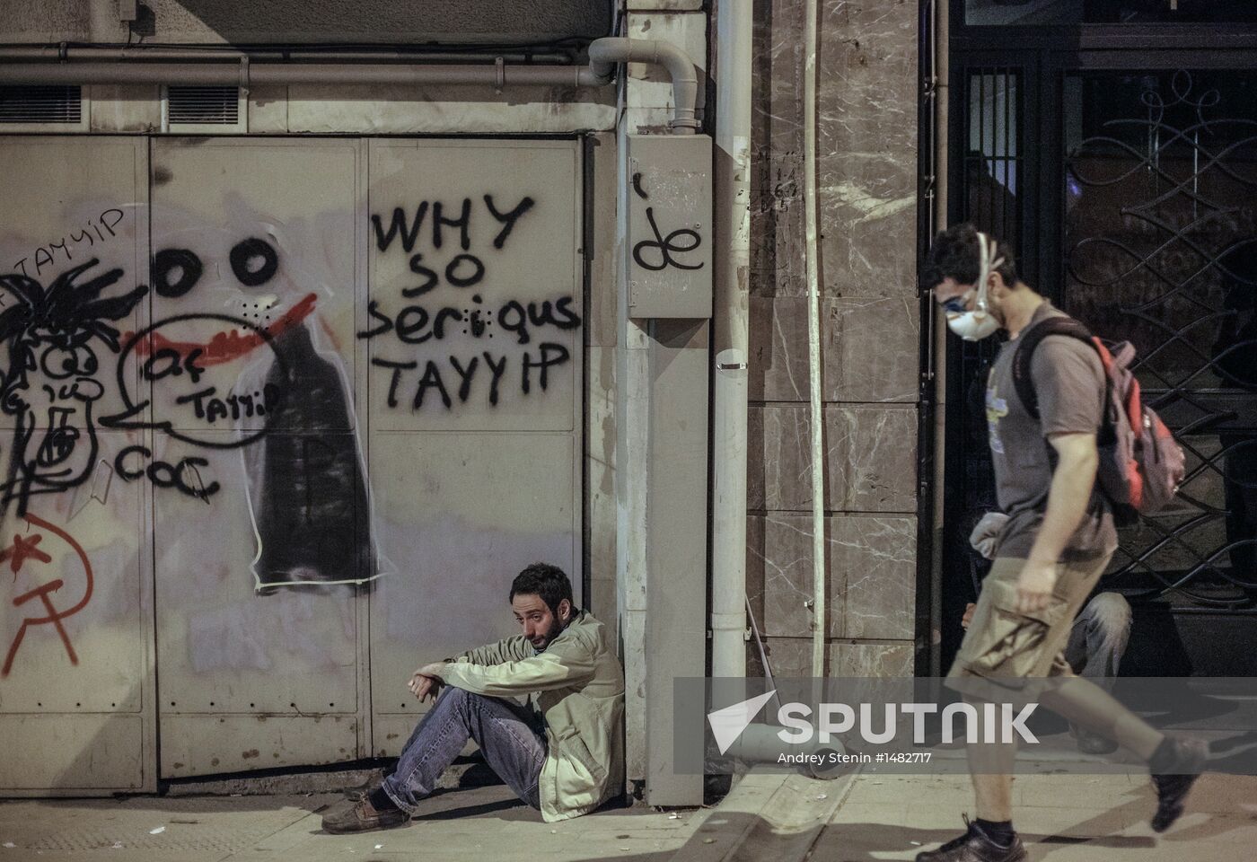 Protesters clash with police in Turkey