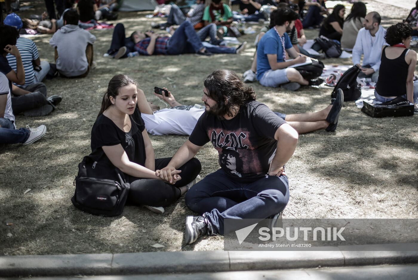 Protesters clash with police in Turkey