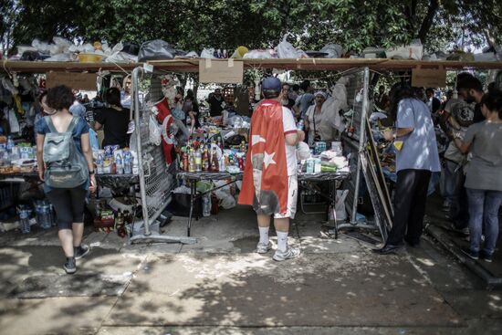 Protesters clash with police in Turkey