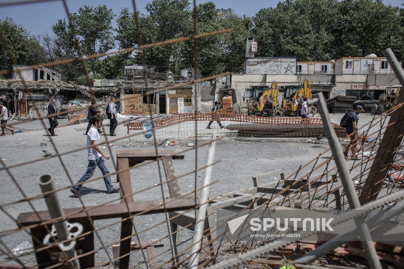 Protesters clash with police in Turkey