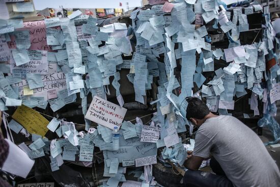 Protesters clash with police in Turkey