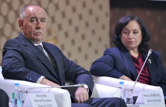 Putin speaks at International Drug Enforcement Conference