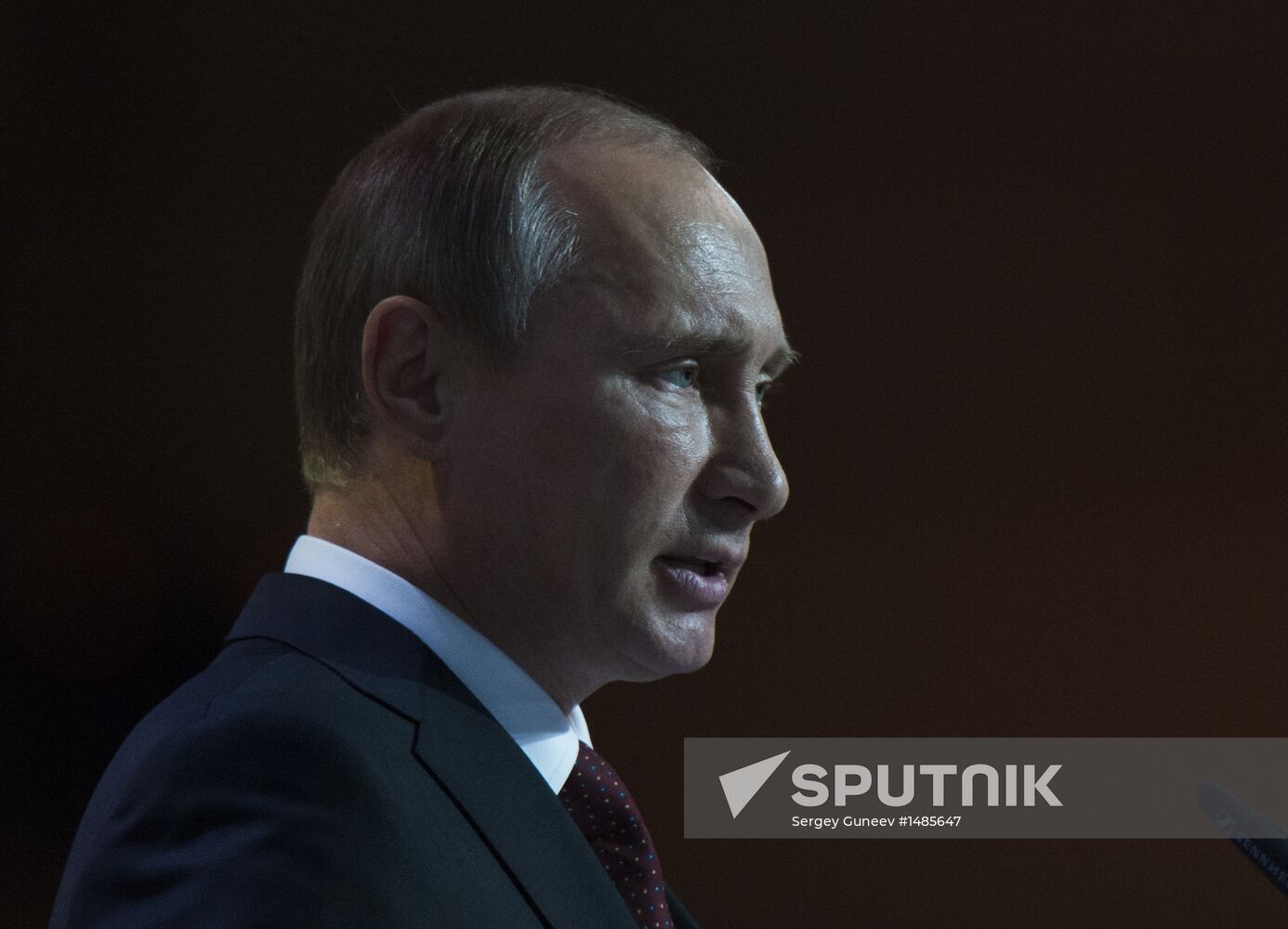 Putin speaks at International Drug Enforcement Conference