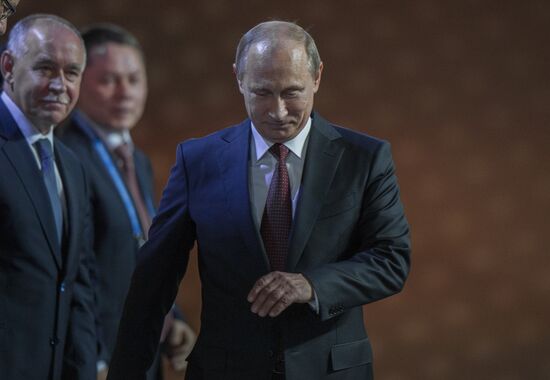 Putin speaks at International Drug Enforcement Conference