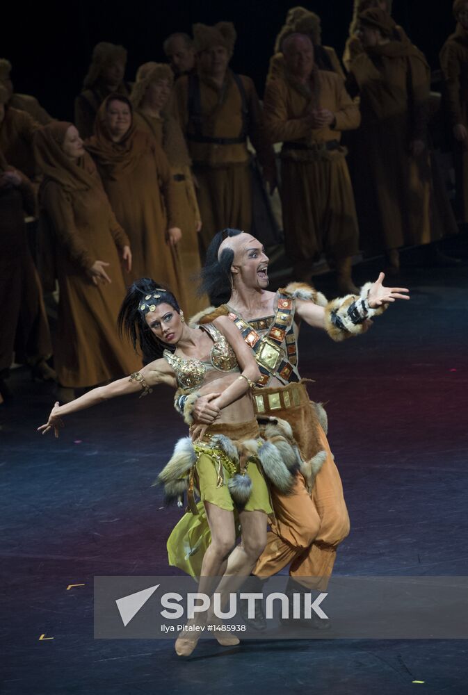 Dress rehearsal of opera Prince Igor