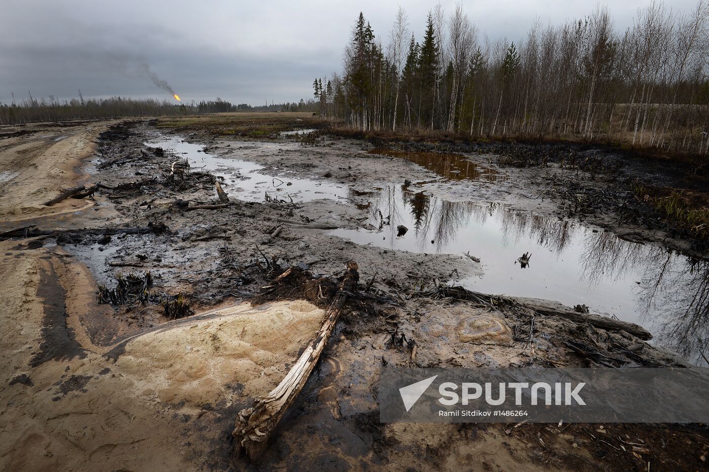 Oil spills at Mamontovskoye oil field in Khanty-Mansi Okrug