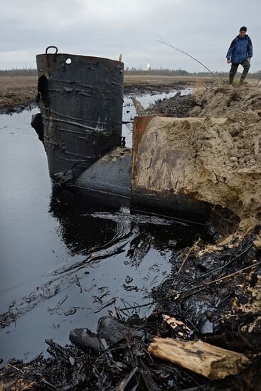 Oil spills at Mamontovskoye oil field in Khanty-Mansi Okrug