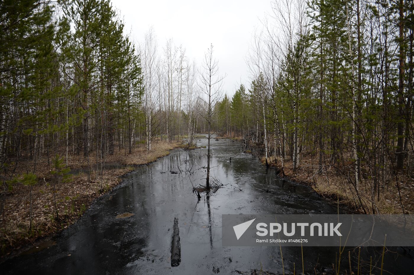 Oil spills at Mamontovskoye oil field in Khanty-Mansi Okrug