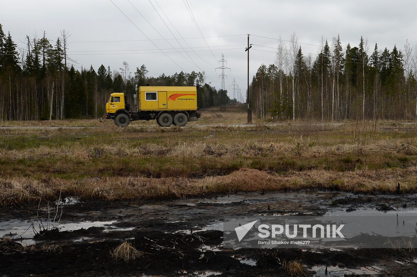Oil spills at Mamontovskoye oil field in Khanty-Mansi Okrug