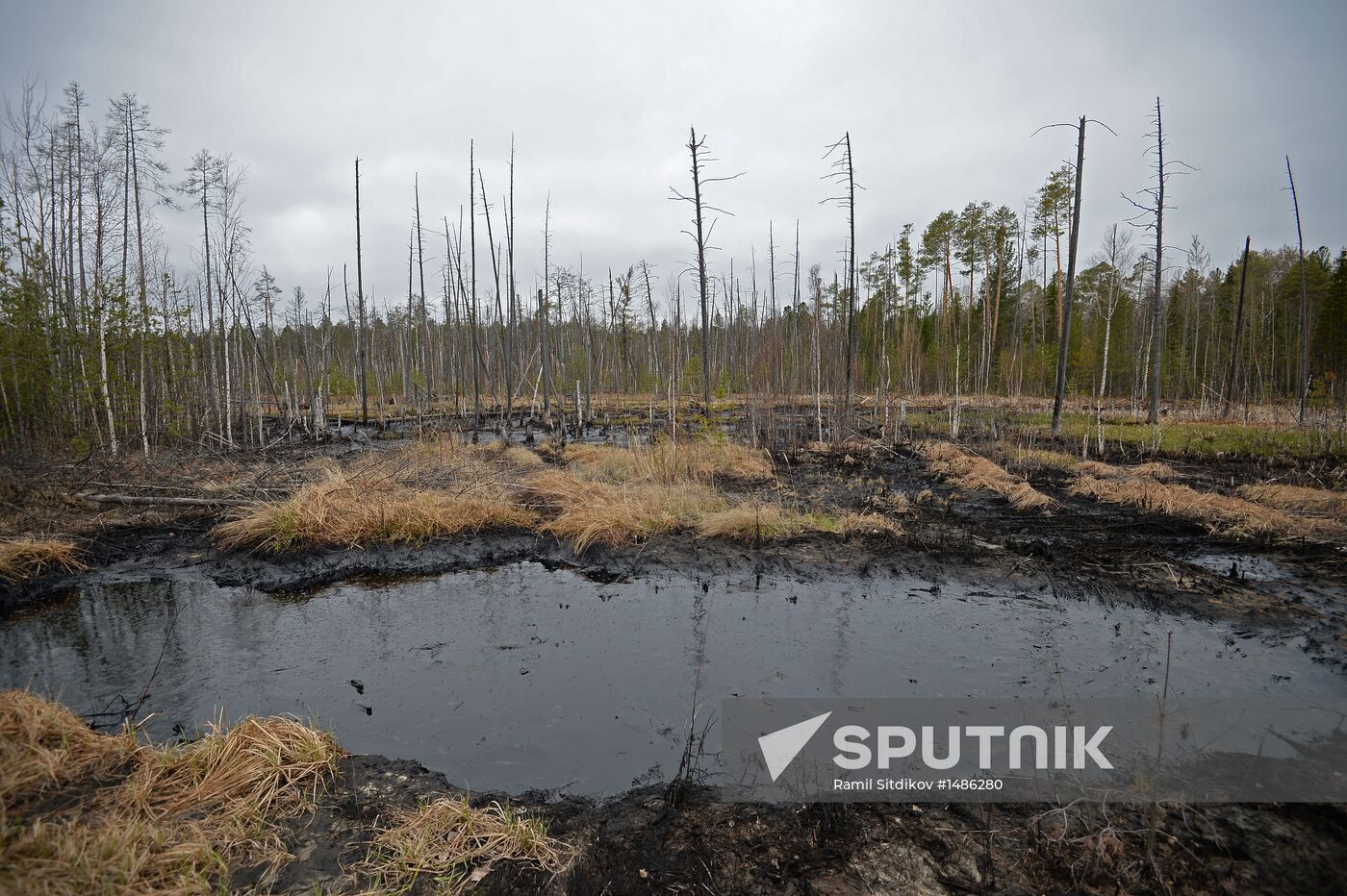 Oil spills at Mamontovskoye oil field in Khanty-Mansi Okrug