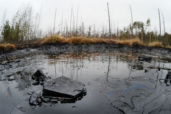 Oil spills at Mamontovskoye oil field in Khanty-Mansi Okrug