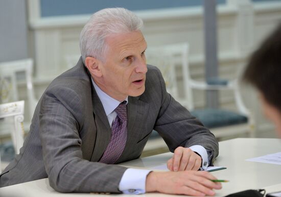 Vladimir Putin conducts meeting on secondary school education