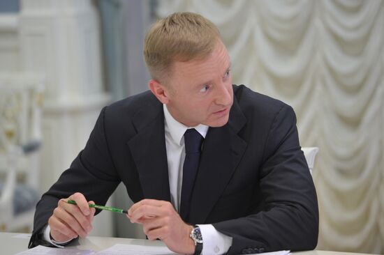 Vladimir Putin conducts meeting on secondary school education