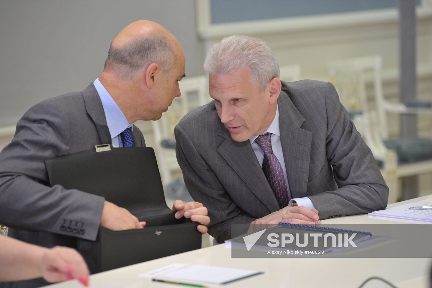 Vladimir Putin conducts meeting on secondary school education