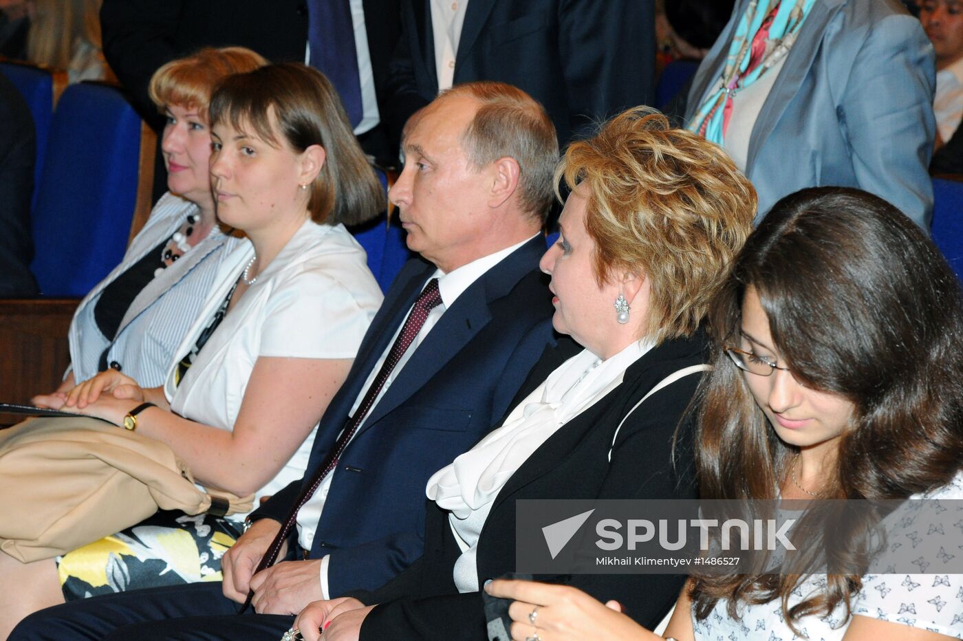 V.Putin and his wife attend La Esmeralda ballet in Kremlin