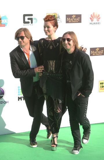 11th popular music awards Muz-TV 2013