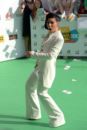 11th popular music awards Muz-TV 2013