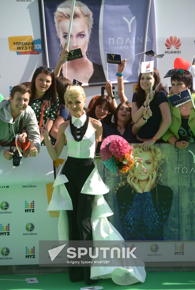 11th popular music awards Muz-TV 2013