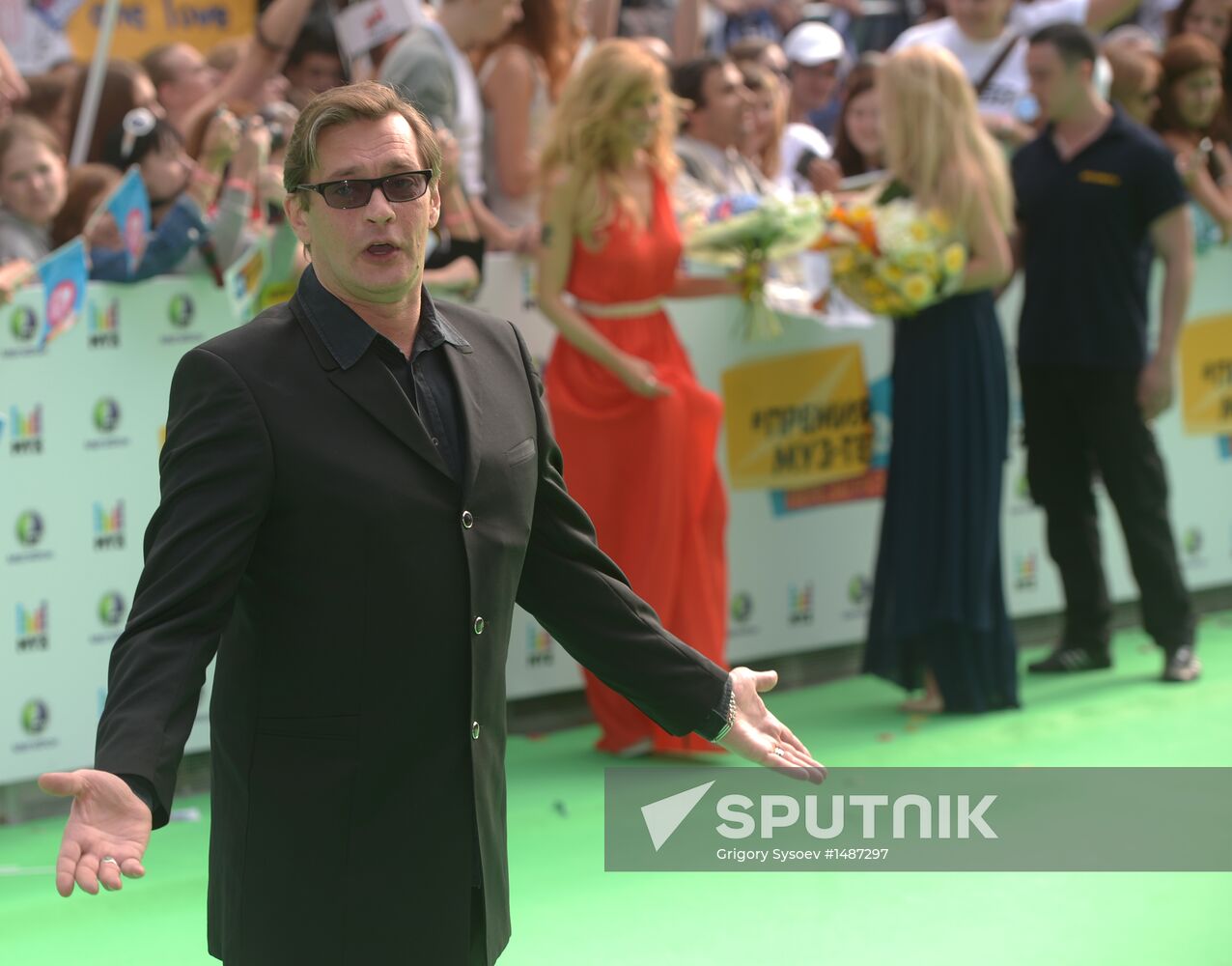 11th popular music awards Muz-TV 2013