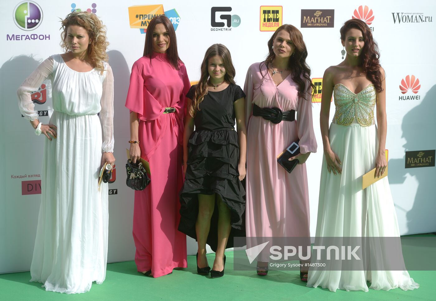 11th popular music awards Muz-TV 2013