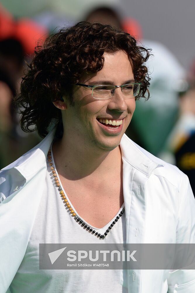 11th popular music awards Muz-TV 2013