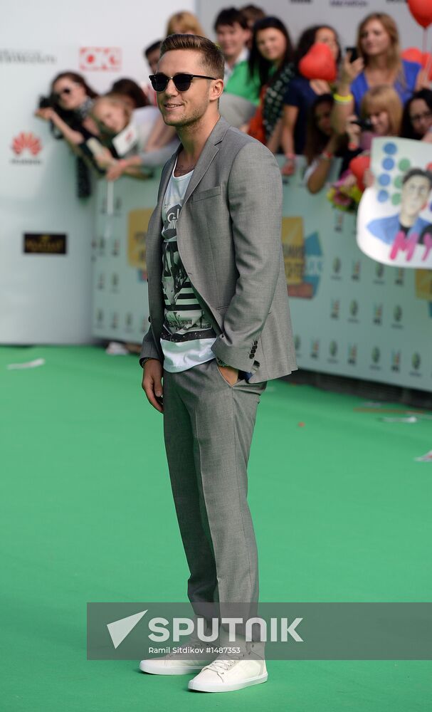 11th popular music awards Muz-TV 2013