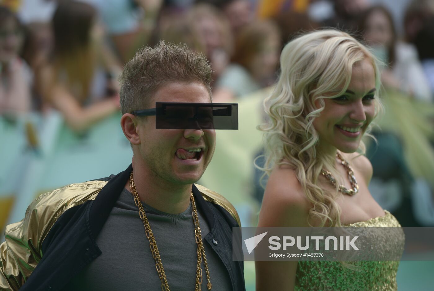 11th popular music awards Muz-TV 2013