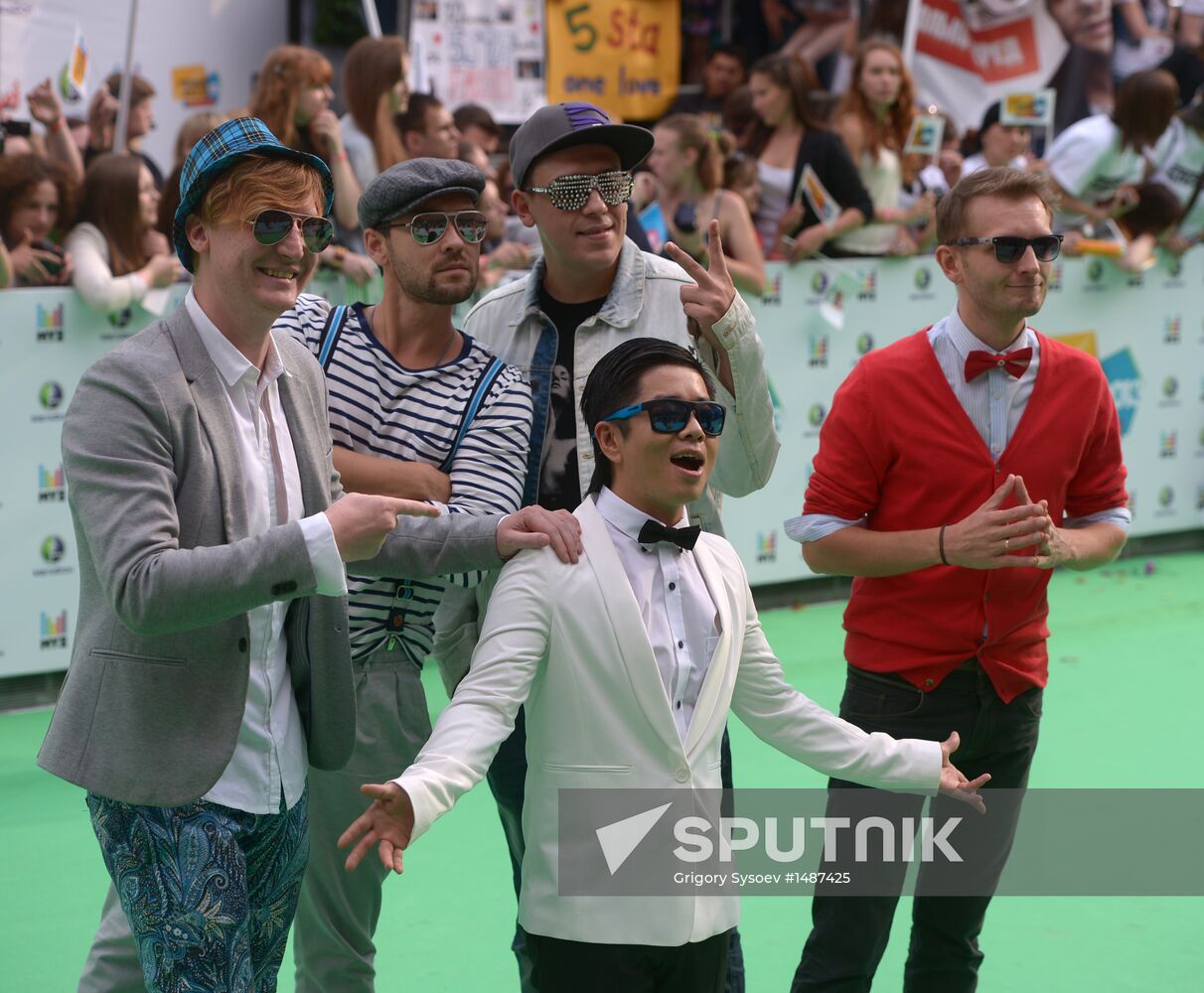 11th popular music awards Muz-TV 2013