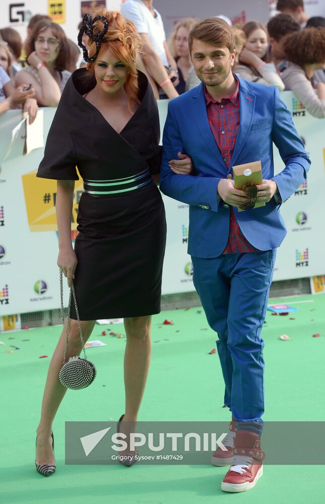 11th popular music awards Muz-TV 2013